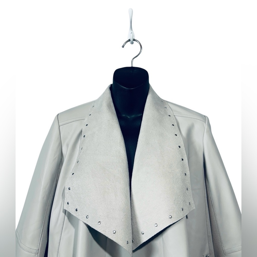 NWOT, Stunning Faux Leather Le Château Jacket, XS, Light Gray 🍂 - Picture 3 of 9